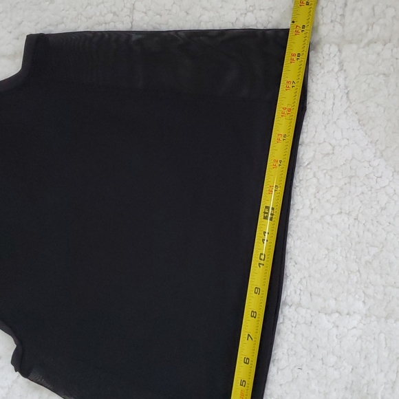 Lululemon Sheer Back Tank Black - Picture 14 of 16